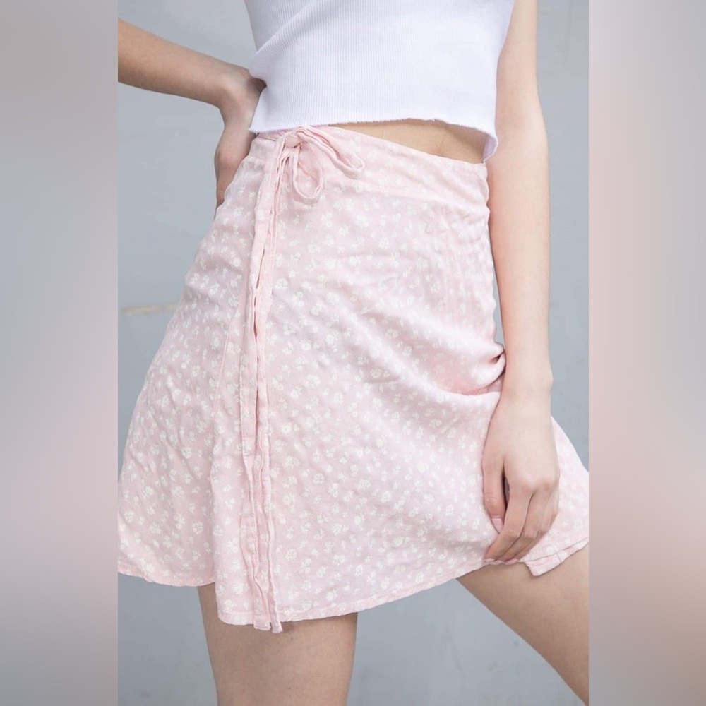 Genevieve Pink Floral Skirt — Brandy Melville